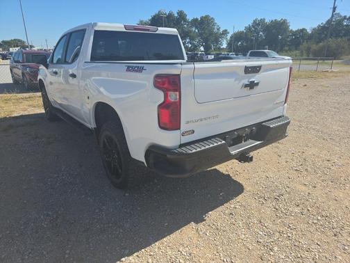 2022 Chevrolet Silverado 1500 Custom Trail Boss