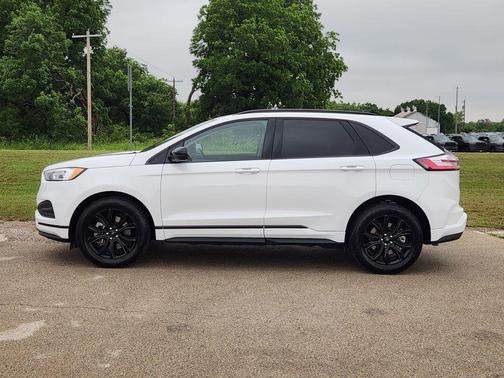 Oxford White 2024 Ford Edge SE
