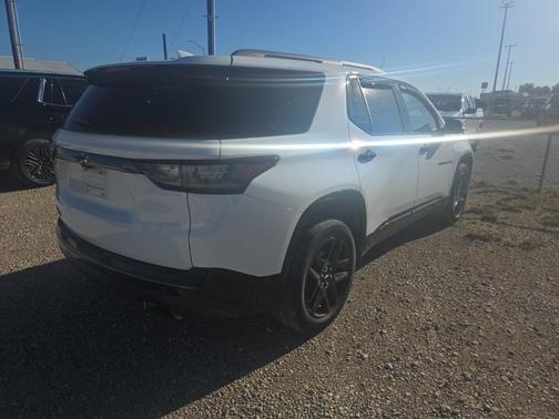 2021 Chevrolet Traverse Premier