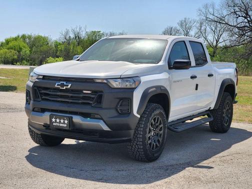 Summit White 2026 Chevrolet Colorado Trail Boss