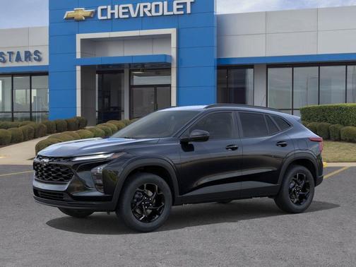 Mosaic Black Metallic 2026 Chevrolet Trax LT