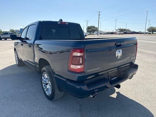 Patriot Blue Pearlcoat 2023 RAM 1500 Laramie