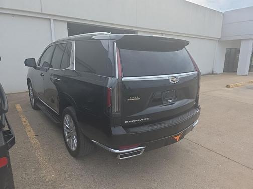 2022 Cadillac Escalade Luxury