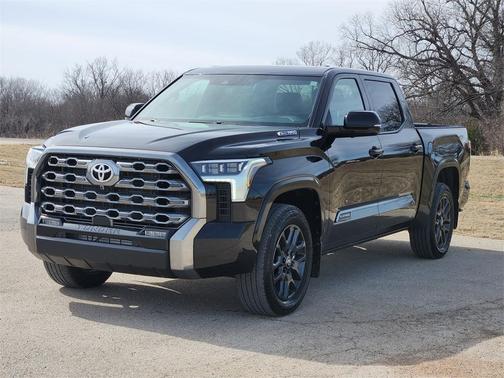 2025 Toyota Tundra Hybrid Platinum