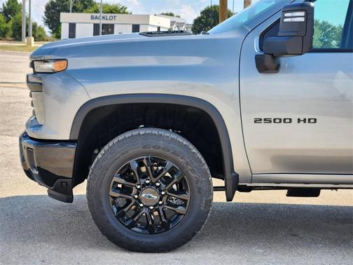 2025 Chevrolet Silverado 2500 Custom