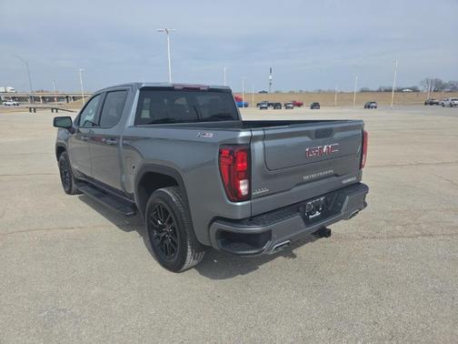 2022 GMC Sierra 1500 Limited Elevation