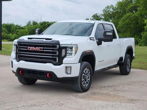 Summit White 2023 GMC Sierra 2500 AT4