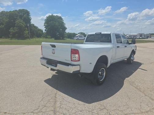 Bright White Clearcoat 2024 RAM 3500 Tradesman
