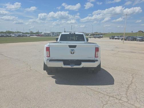 Bright White Clearcoat 2024 RAM 3500 Tradesman