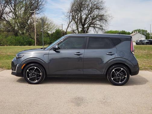 Gravity Gray 2024 Kia Soul EX