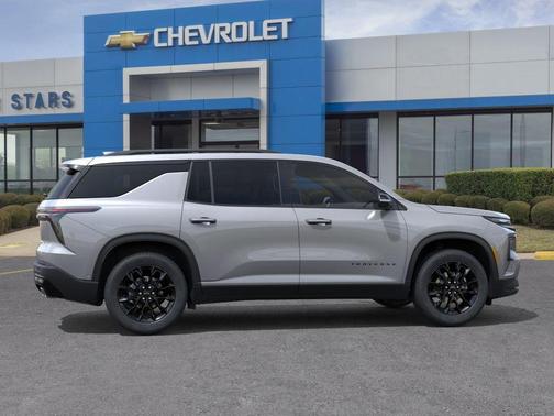 Sterling Gray Metallic 2026 Chevrolet Traverse LT