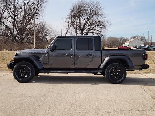 2021 Jeep Gladiator Sport