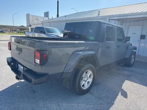 2020 Jeep Gladiator Sport
