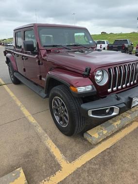 2022 Jeep Gladiator Overland