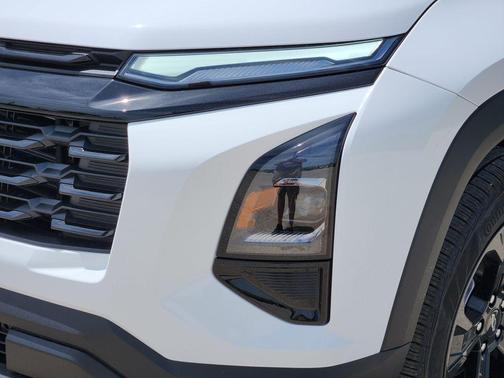 Summit White 2026 Chevrolet Equinox LT