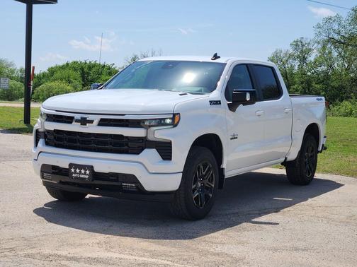Summit White 2026 Chevrolet Silverado 1500 RST