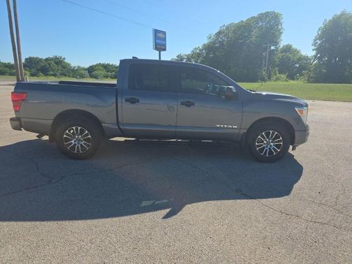 Gun Metallic 2024 Nissan Titan SV
