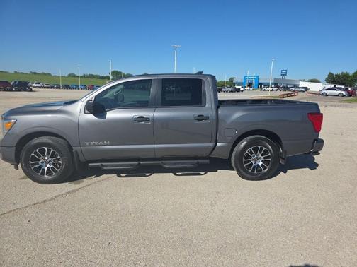 Gun Metallic 2024 Nissan Titan SV