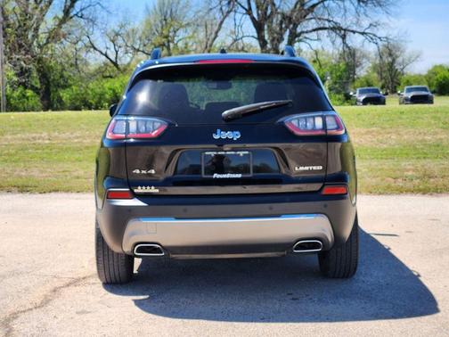 Diamond Black 2022 Jeep Cherokee Limited