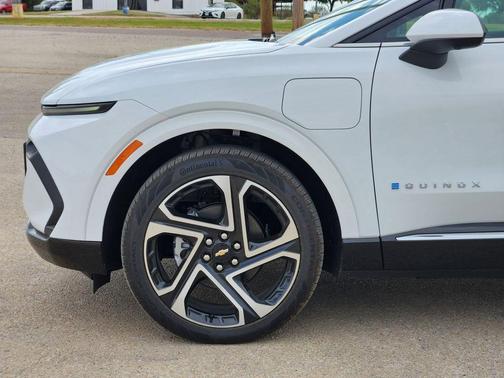 2026 Chevrolet Equinox EV LT 2