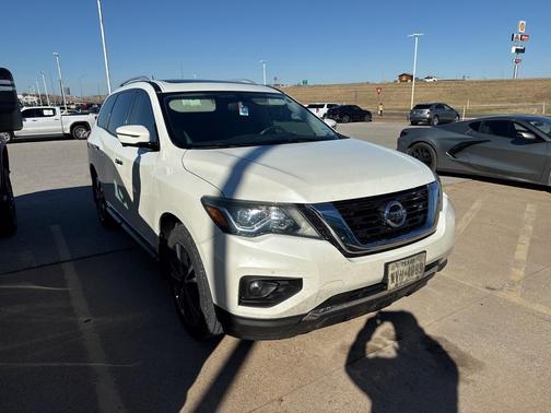 2018 Nissan Pathfinder Platinum