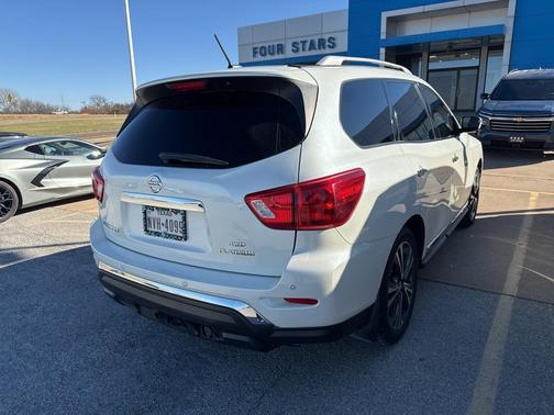 2018 Nissan Pathfinder Platinum