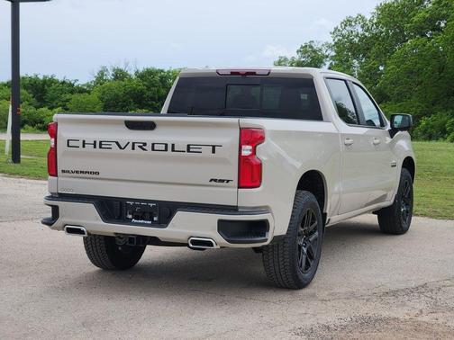 White Sand 2026 Chevrolet Silverado 1500 RST