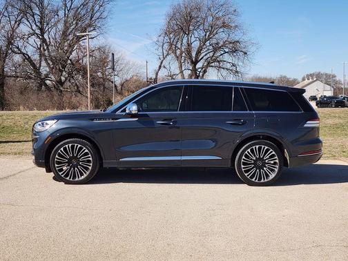2022 Lincoln Aviator Black Label AWD
