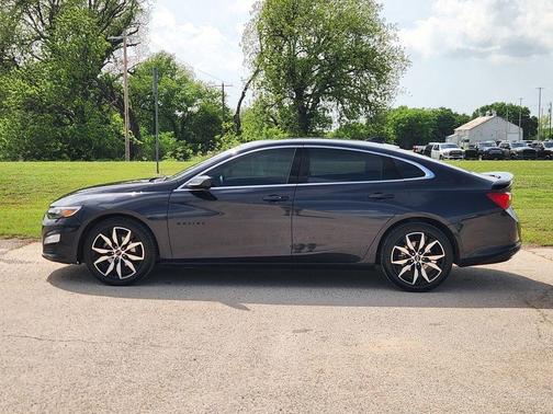Dark Ash Metallic 2023 Chevrolet Malibu RS