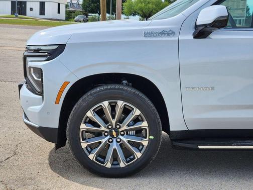 Polar White 2026 Chevrolet Tahoe High Country