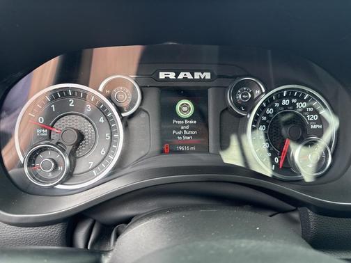 2024 RAM 1500 Big Horn/Lone Star
