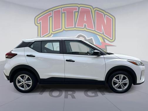 Fresh Powder 2024 Nissan Kicks S