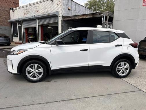 Fresh Powder 2024 Nissan Kicks S