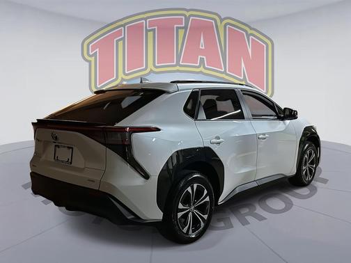 2025 Toyota bZ4X XLE