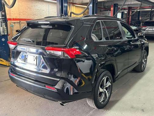 2021 Toyota RAV4 Prime SE