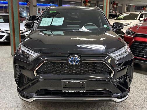 2024 Toyota RAV4 Prime SE