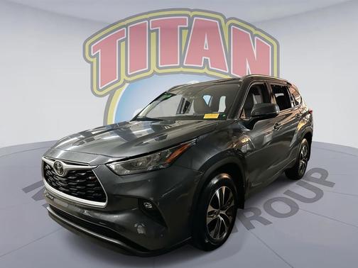Magnetic Gray Metallic 2020 Toyota Highlander XLE