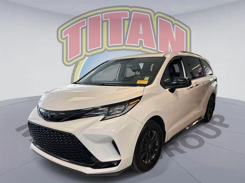 Ice Cap 2025 Toyota Sienna XSE 7 Passenger