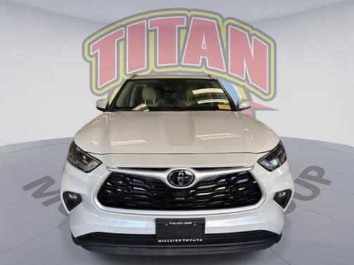 Wind Chill Pearl 2024 Toyota Highlander XLE