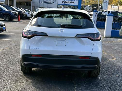 2025 Honda HR-V LX