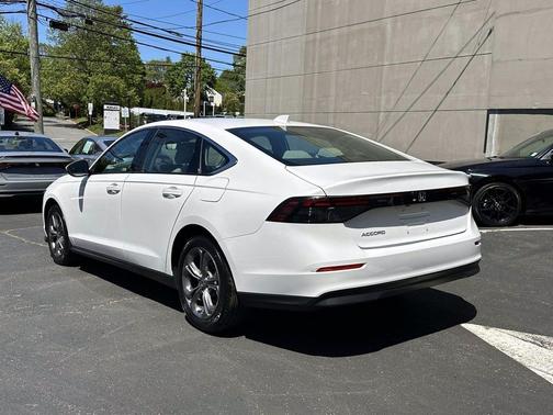 Platinum White Pearl 2024 Honda Accord EX