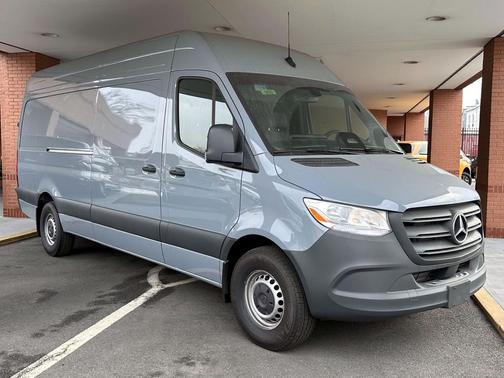 2025 Mercedes-Benz Sprinter 2500 High Roof