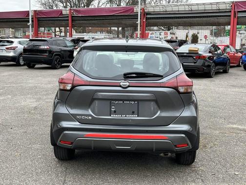 2023 Nissan Kicks S