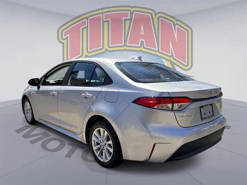 Classic Silver Metallic 2024 Toyota Corolla LE