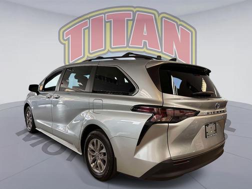 Celestial Silver Metallic 2023 Toyota Sienna LE