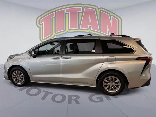 Celestial Silver Metallic 2023 Toyota Sienna LE