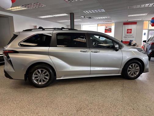 Celestial Silver Metallic 2023 Toyota Sienna LE