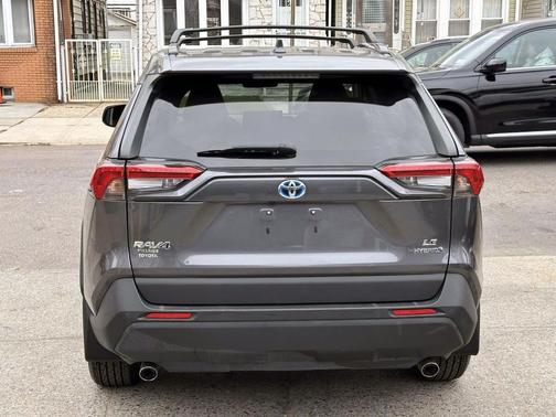 2021 Toyota RAV4 Hybrid LE