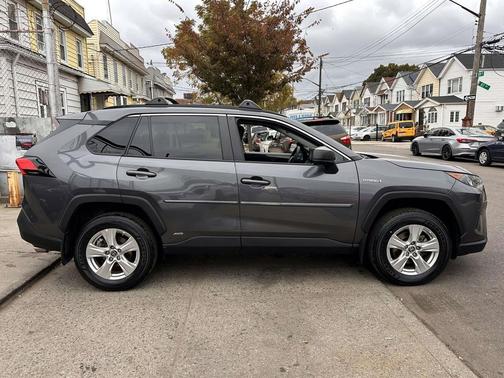 2021 Toyota RAV4 Hybrid LE