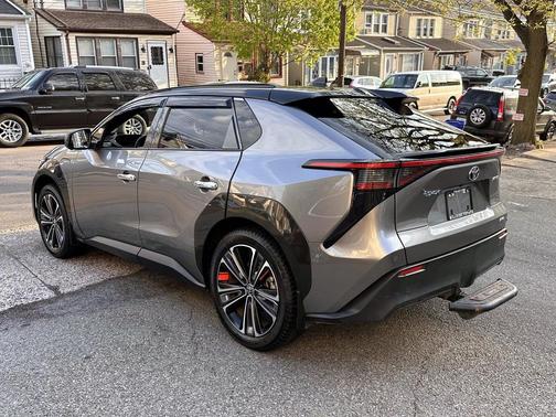 Heavy Metal w/Black Roof 2023 Toyota bZ4X Limited